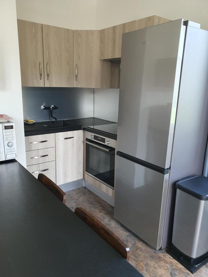 La Batisse L'Arbre Beige Apartment Le Petit-Abergement Bagian luar foto